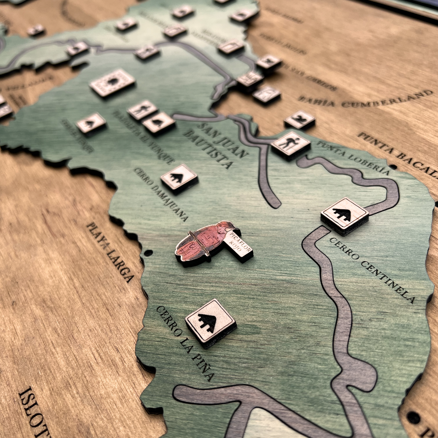 MAPA ARCHIPIÉLAGO JUAN FERNANDEZ DE MADERA 3D