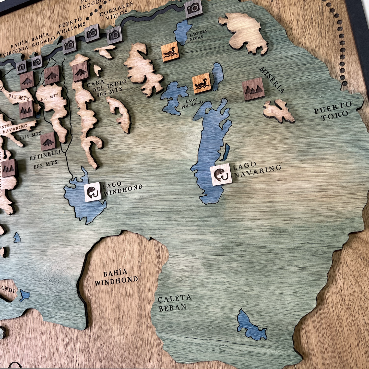MAPA ISLA NAVARINO DE MADERA 3D